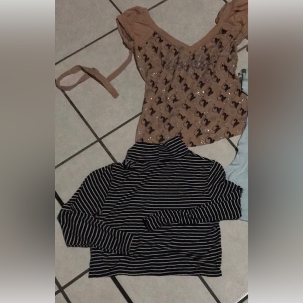Two casual tops for teen girl 82